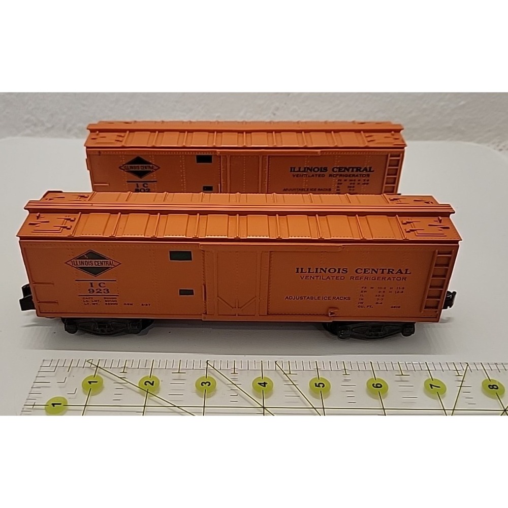 2 AMERICAN FLYER by Gilbert Vintage #923 #623 Illinois Central Refrigerator Cars